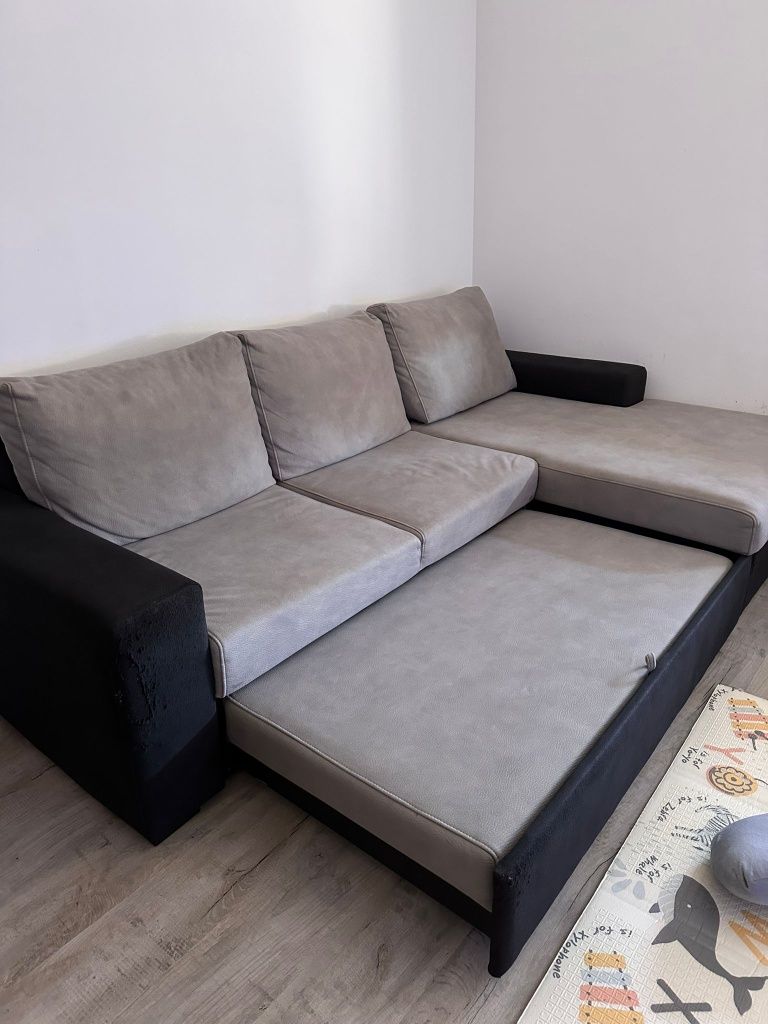 Sofá cama com chaise longue