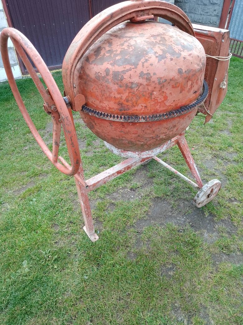 Betoniarka 145L 230v
