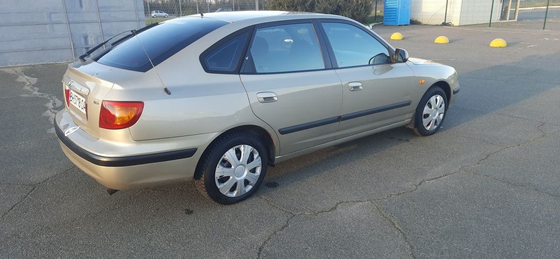 Hyndai Elantra,,