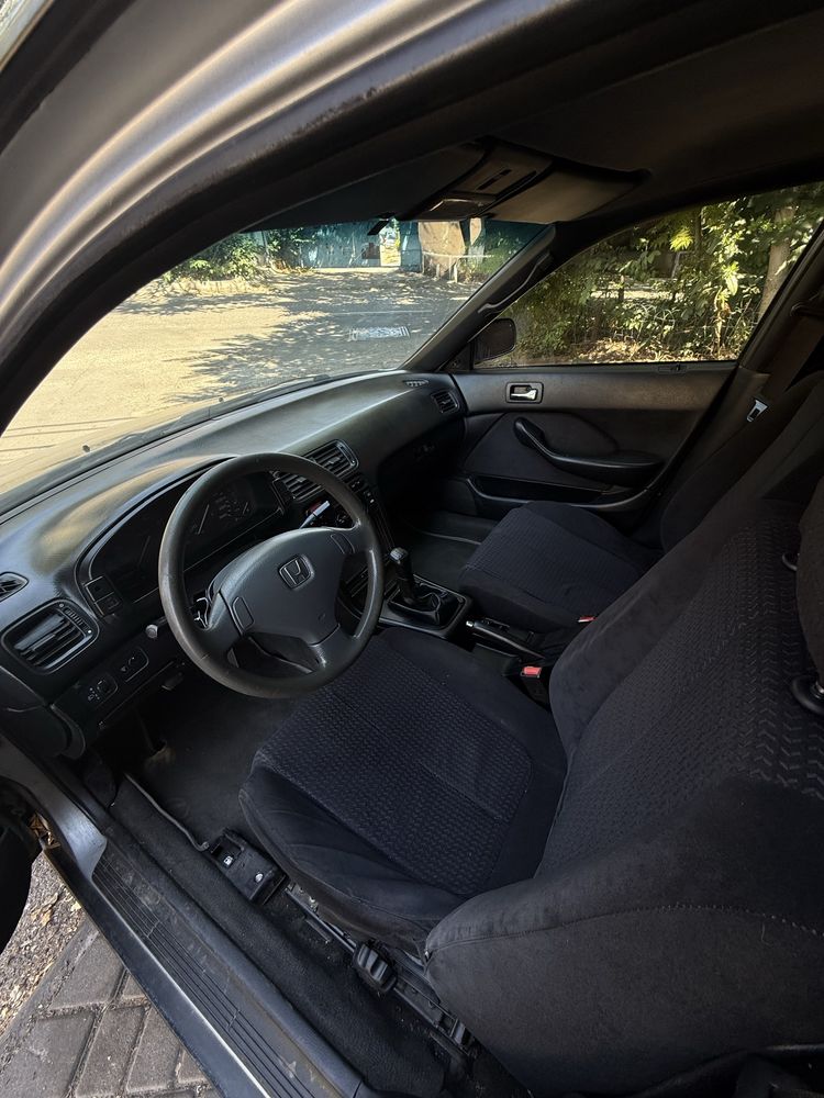 Honda Accord 5 2.0