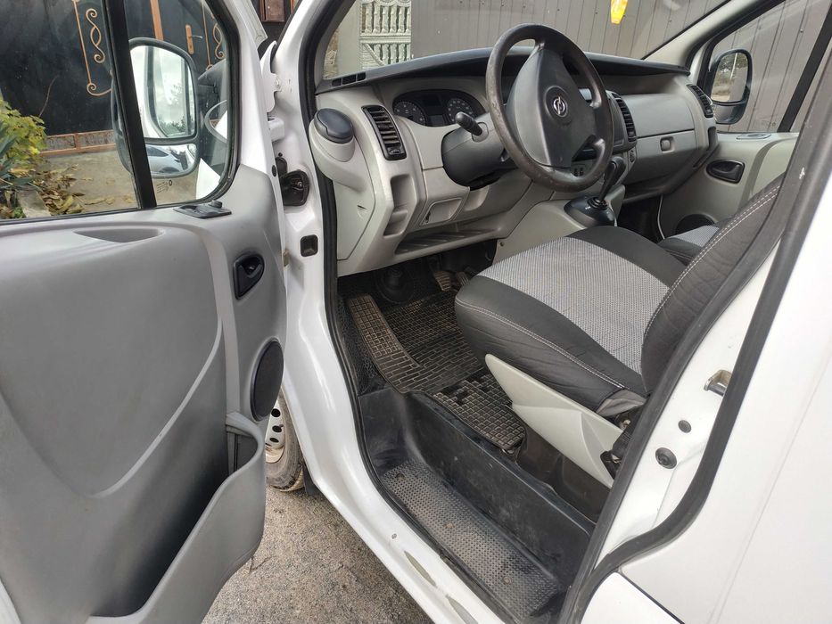 Продам Opel Vivaro 2.5D