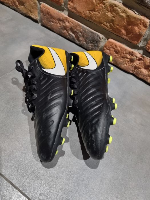 Korki NIKE Tiempo - rozm. 38.