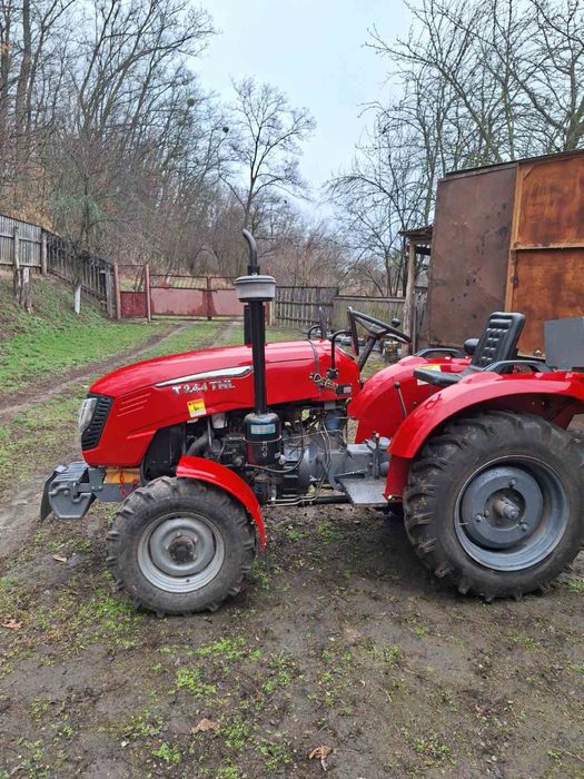 Продам трактор Синтай244