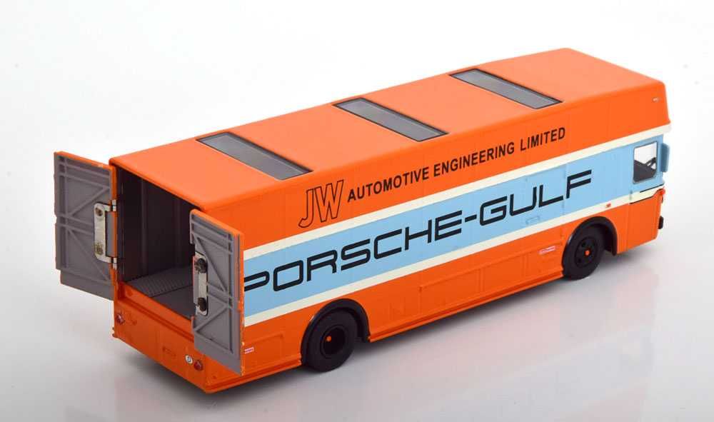 Schuco 1/64 - Mercedes-Benz O317 Transporte "Porsche"