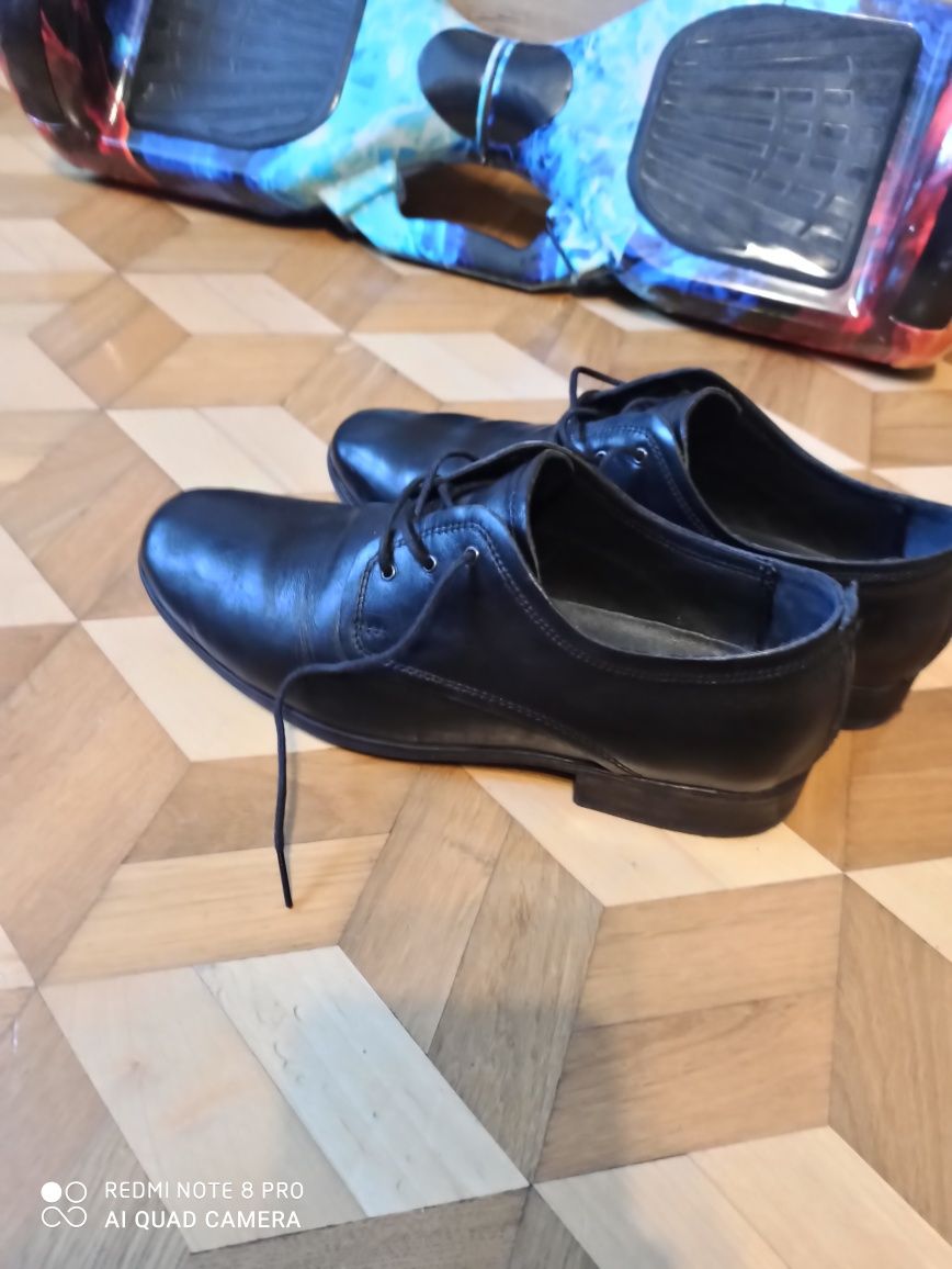 Buty chłopięce 36