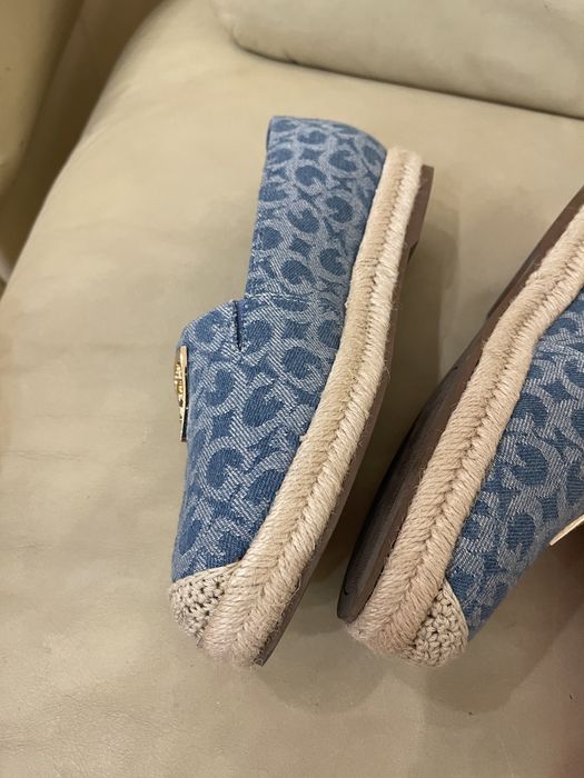 Взуття жіночк