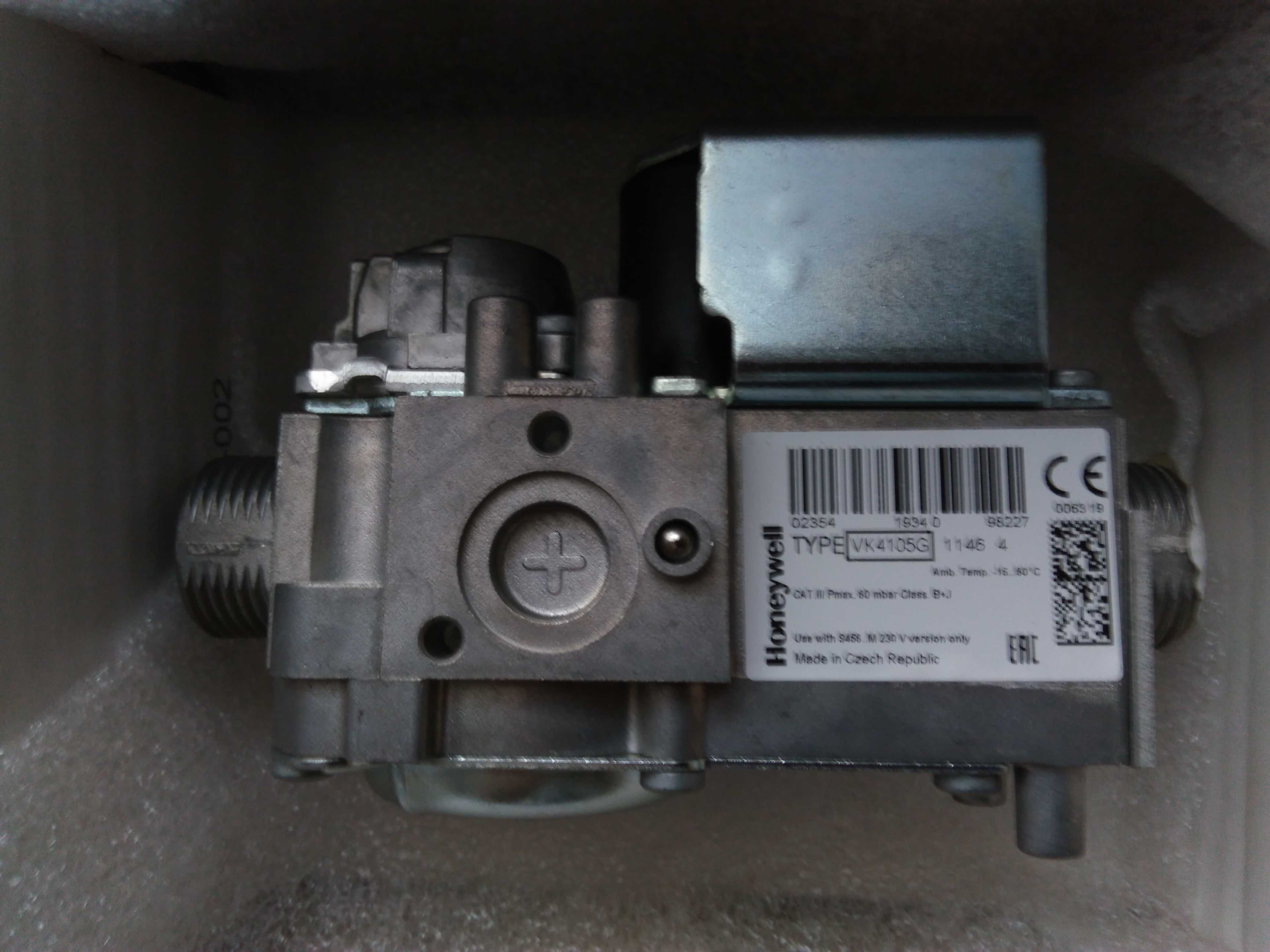 Клапан газовий для котлів Honeywell VK4105G 1146 4