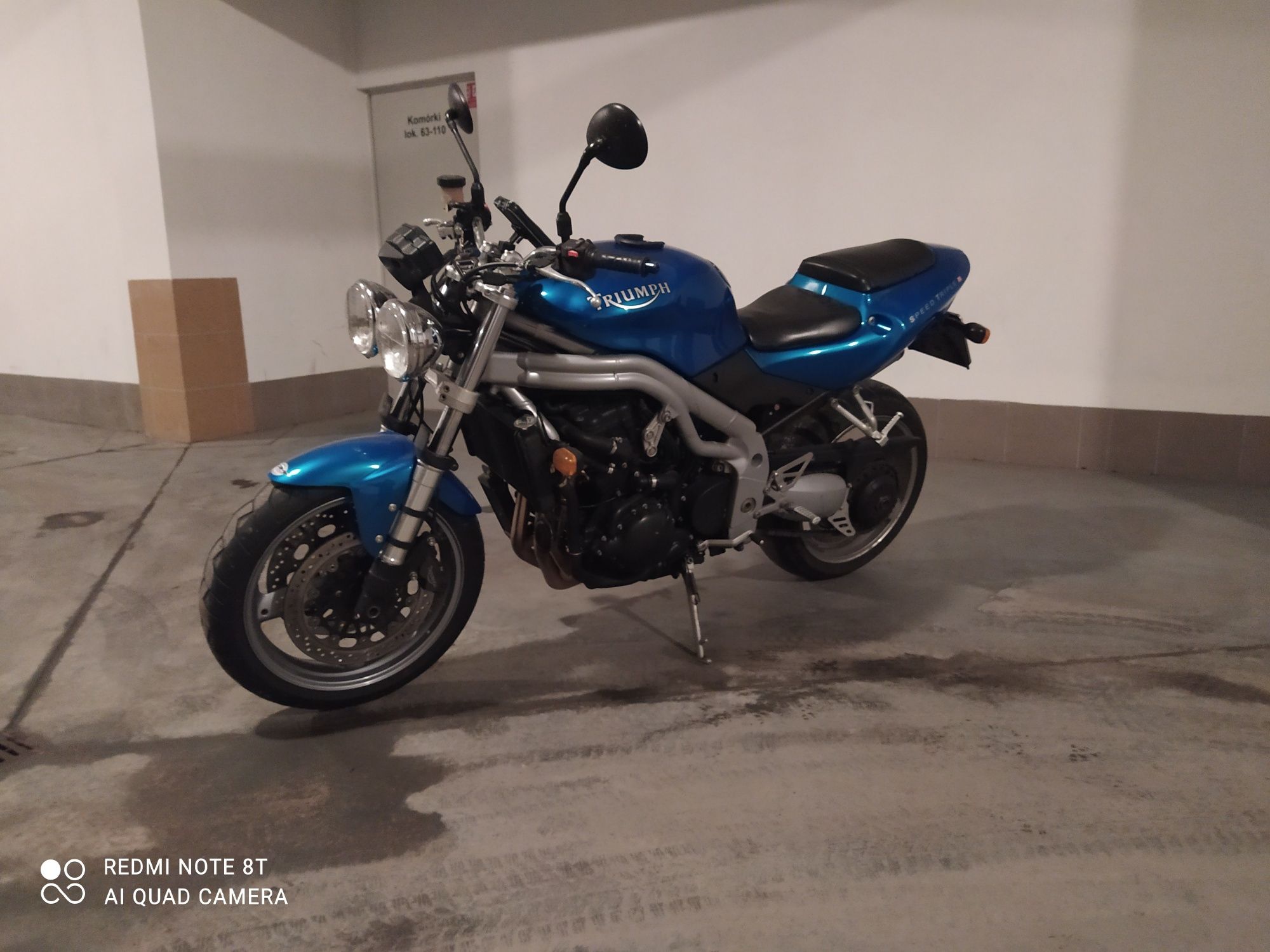 Triumph speed triple 955i 2003r