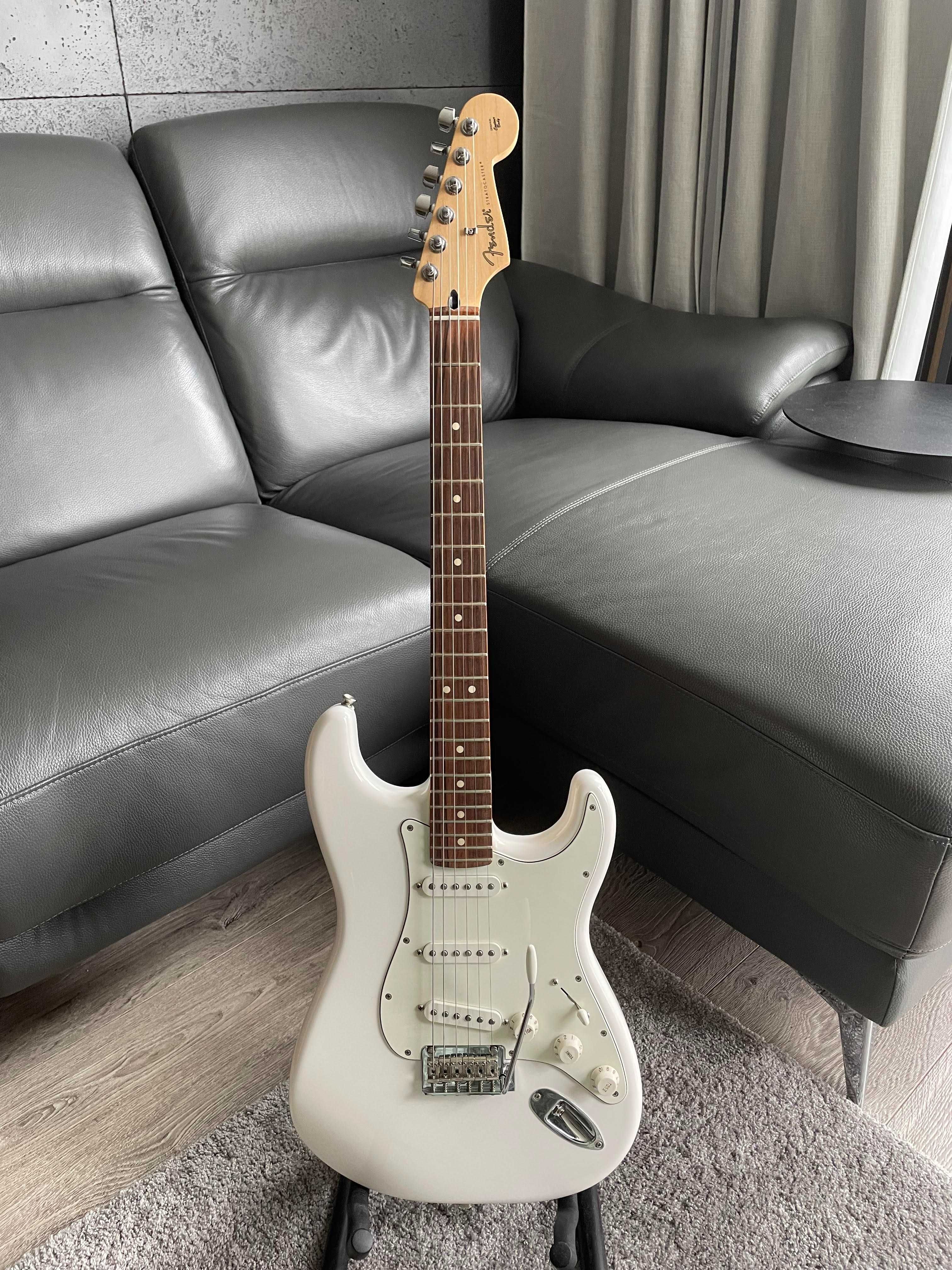 Gitara elektryczna Fender Player Stratocaster Pf Pwt