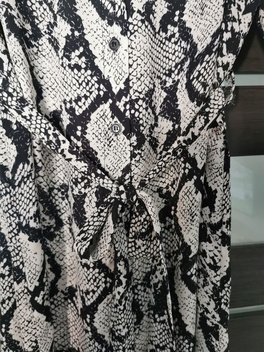 Sukienka z paskiem roz. M