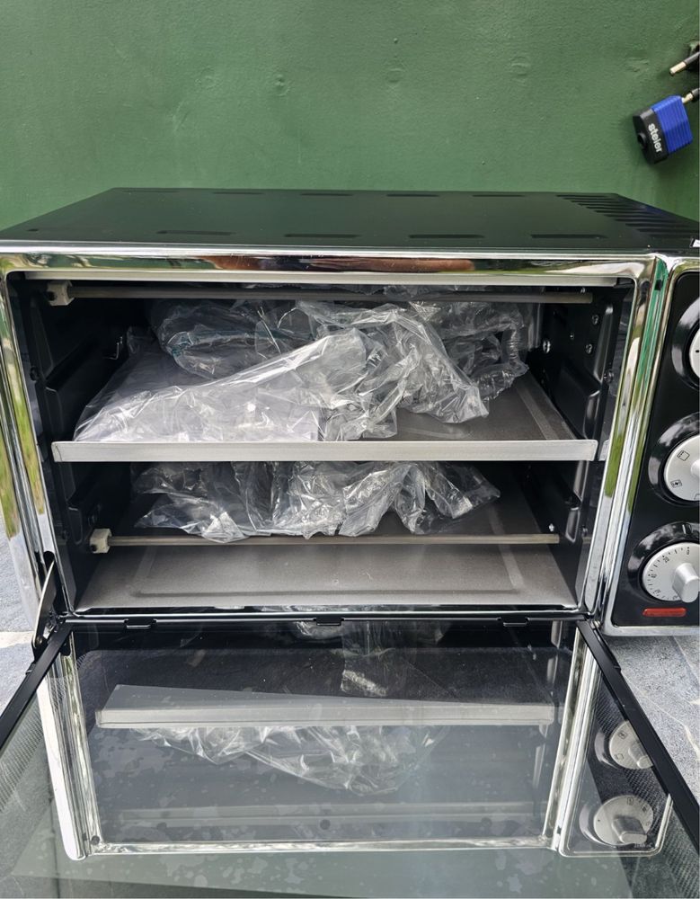 Mini piekarnik De'Longhi 20 litrów EO 20792 czarnyaQ