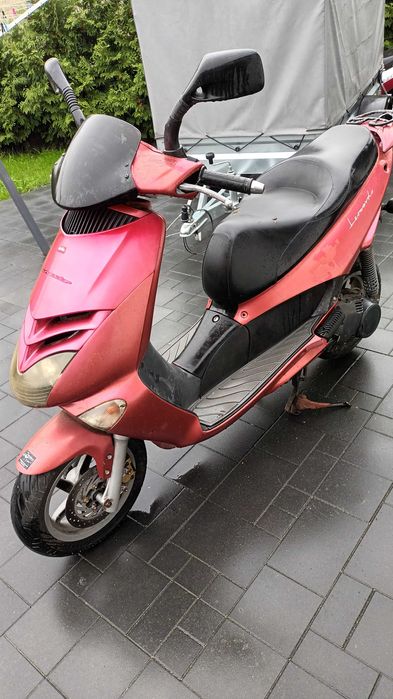 Skuter 4takt Aprilla Leonardo sr125