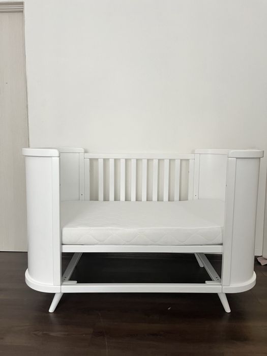 Ліжечко дитяче з маятником в комплекті