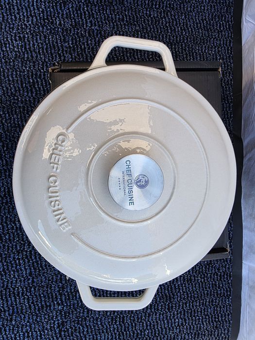 Чавунна каструля Chef Cuisine, 24см Нова

Преміальний посуд з Єв