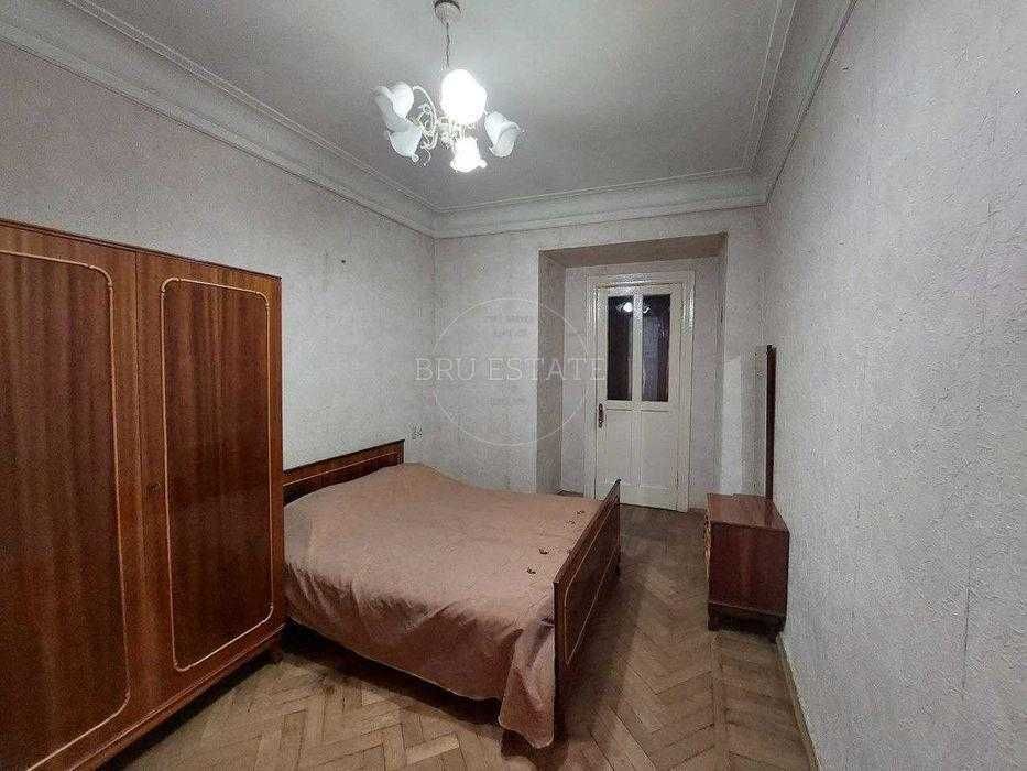 Продам 2 к вул. Пушкінська 2-4/7 м.Майдан Незалежності