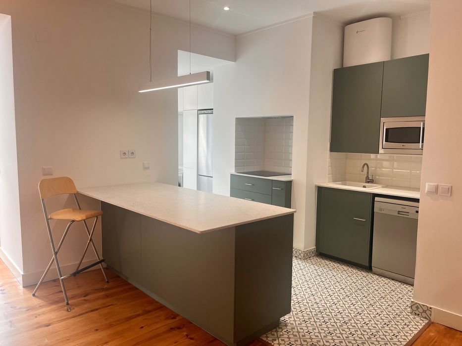 Apartamento Duplex T3 Renovado em Campolide