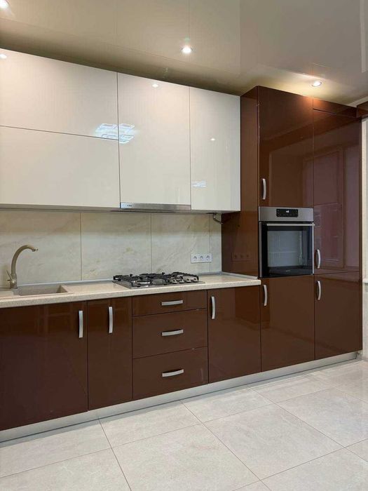 Продається простора 3-кімнатна квартира в обжитій новобудові