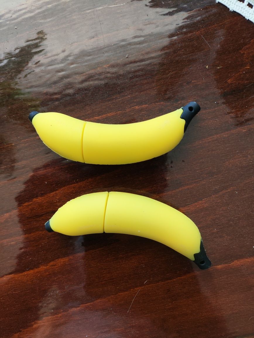 Nowe 2x pendrive w kształcie banana