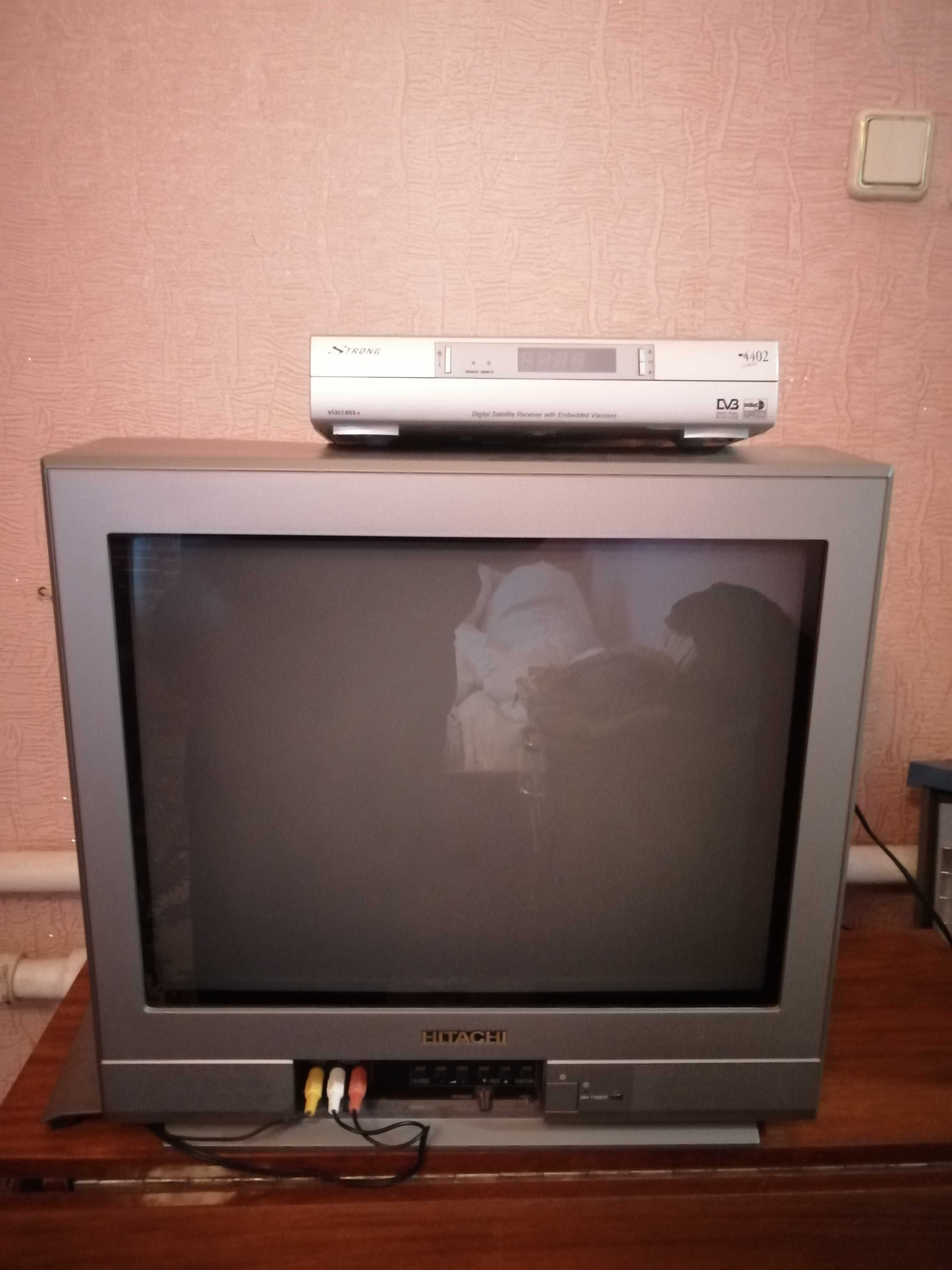 Телевизор б/у супер + тюнер+DVD ввс
