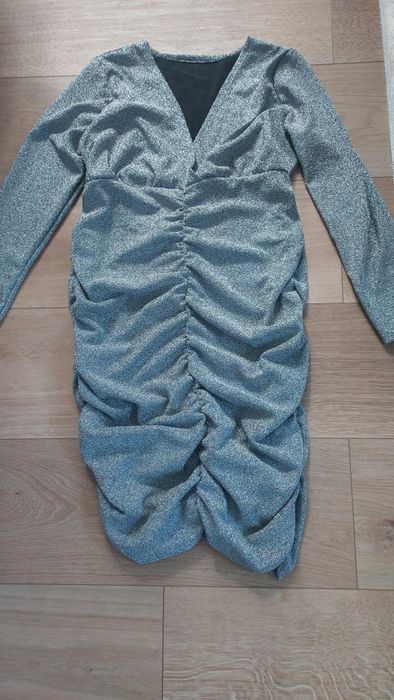 Srebrna sukienka viskoza