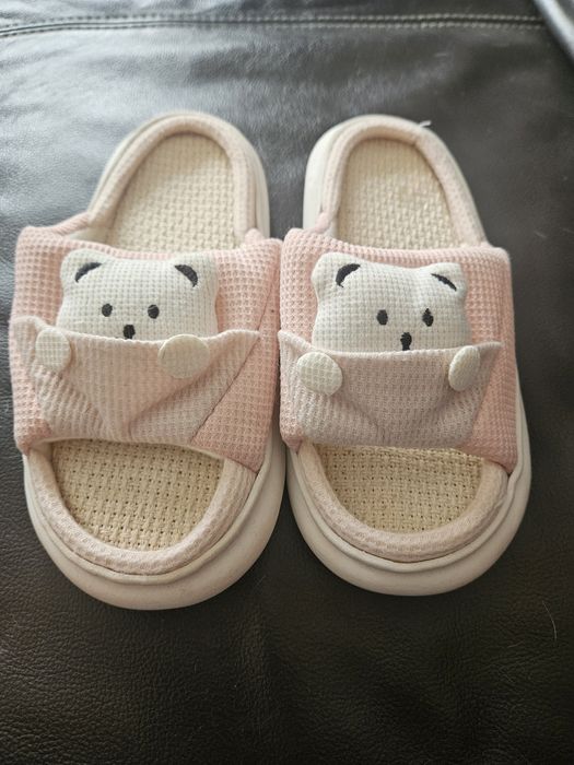 Kapcie pantofle rozm.37