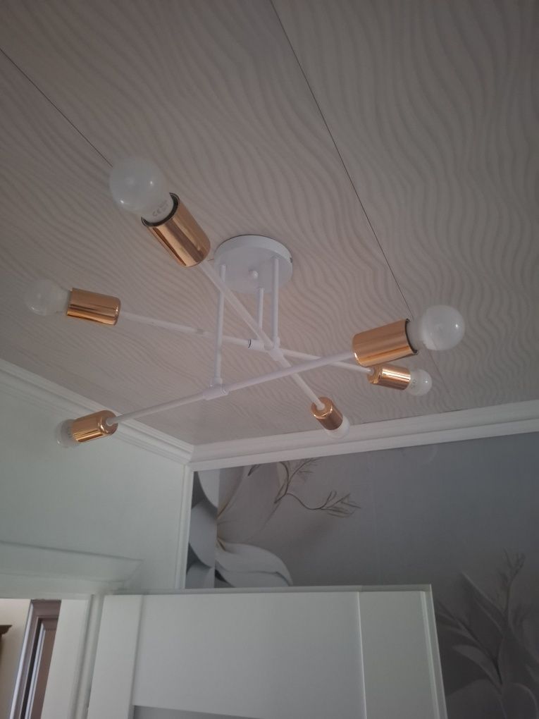 Sprzedam lampę sufitową