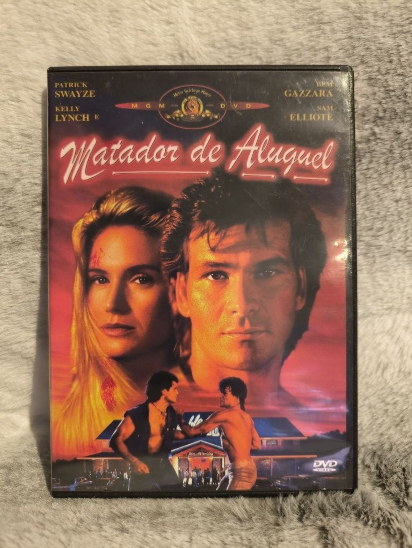 Profissão : Duro ( Roadhouse , Matador de Aluguer )