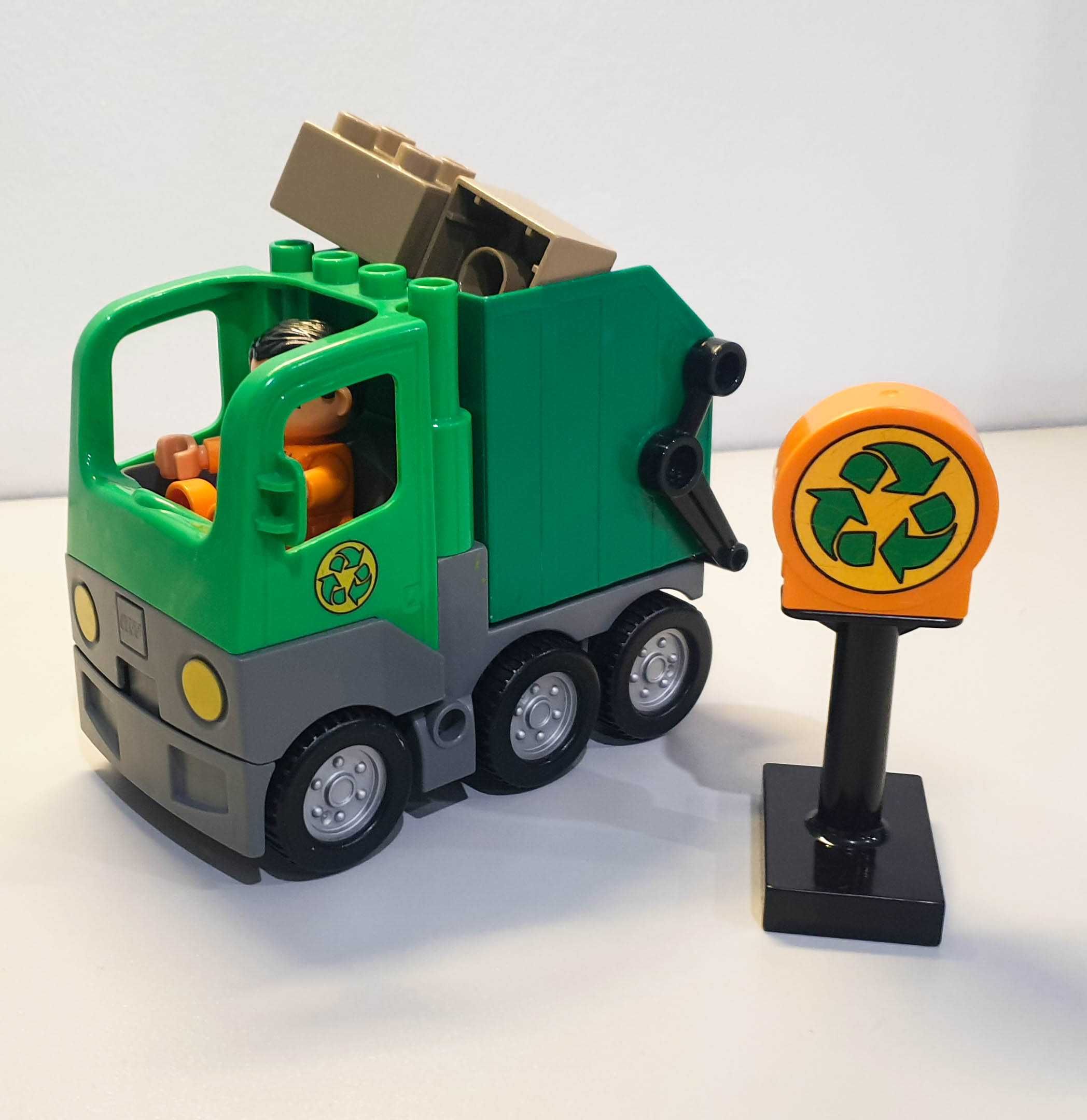 Lego DUPLO Śmieciarka i 1 ludzik - Unikalne Auto