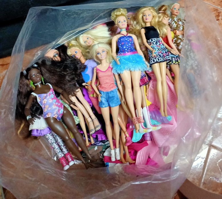 Bonecas Barbie criança brinquedos casa quarto apartamento