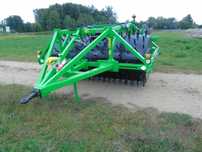 Aerator łąkowo polowy wał kolczasty 1,5m 3m