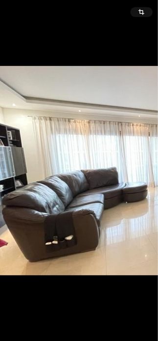 Sofá em pele castanho