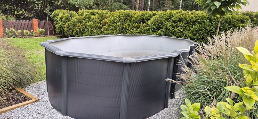 Basen całoroczny gre