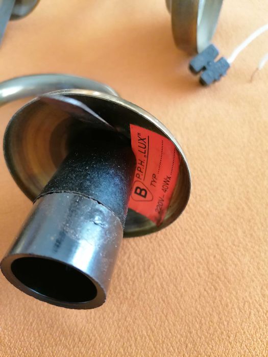 Kinkiet Ścienny Metalowy, Mleczny Biały Szklany Klosz. Dwie lampy.