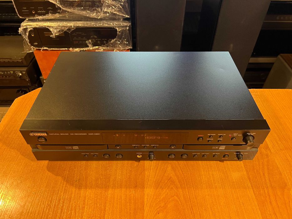 Nagrywarka i odtwarzacz CD Yamaha CDR-D651 Audio Room