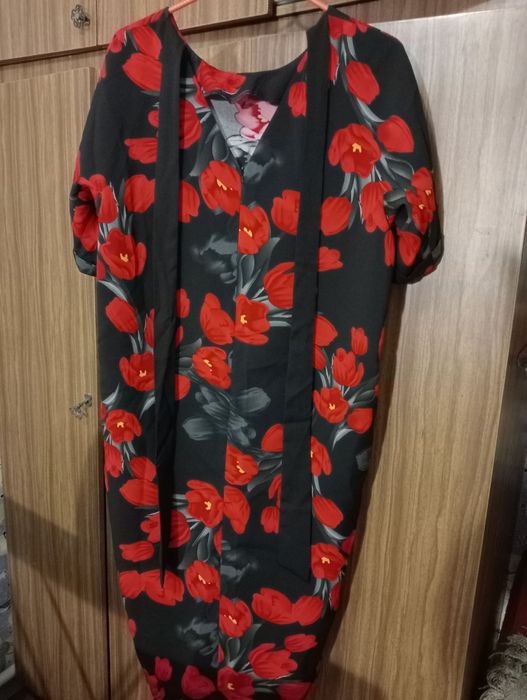 Сукня жіноча в гарному стані