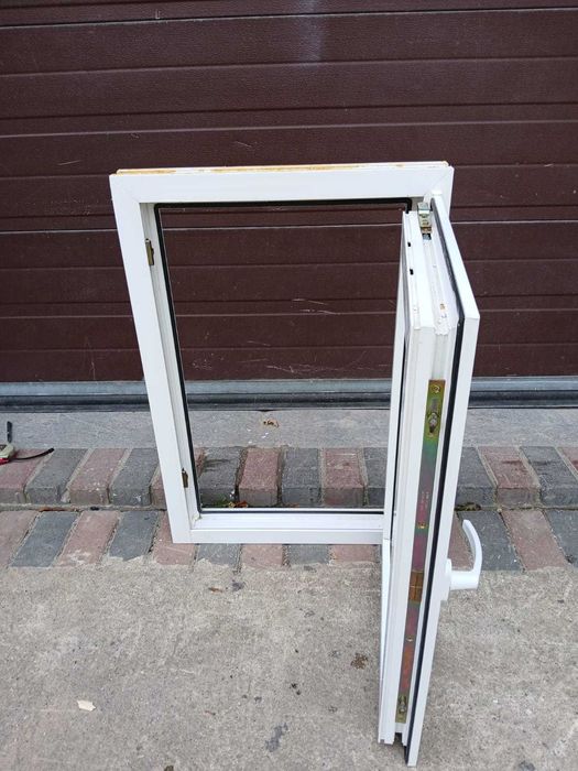 Okno jednoskrzydłowe 56x82 pcv plastikowe małe DOWÓZ CAŁY KRAJ