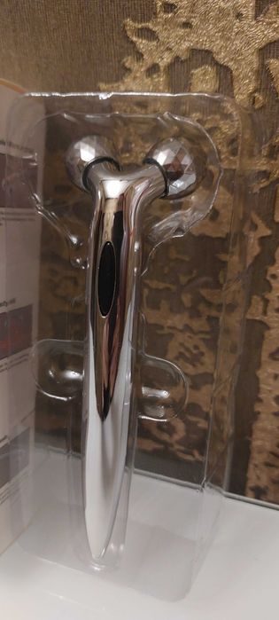 3D массажер для лица новый