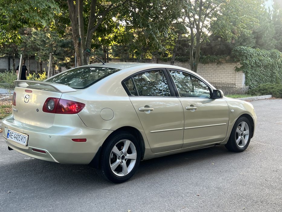 Продам Mazda 3. 2.0