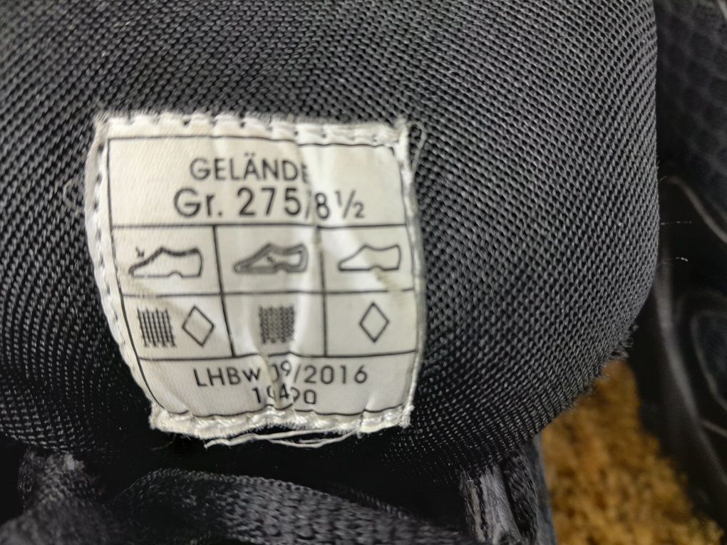 Кросівки трекінгові Gelande 45,44,43 розмір.