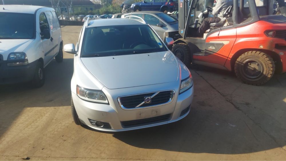 Розборка дверка Volvo V50 двері дверь вольво в50 D4164T D4162T D4204T