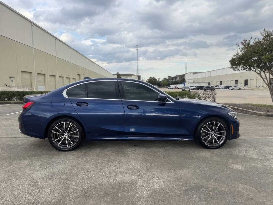 BMW 3 Series 330i      2020