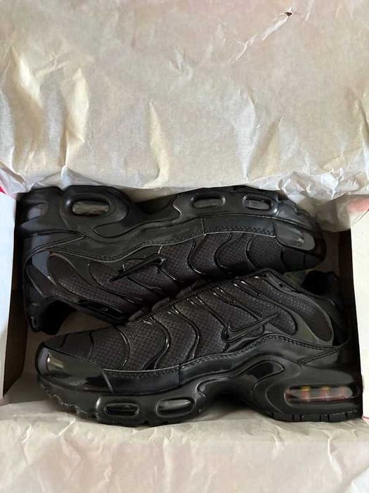 "Buty koszykówki "Nike_Air_Max_TN_Plus_Black_Roz.39
