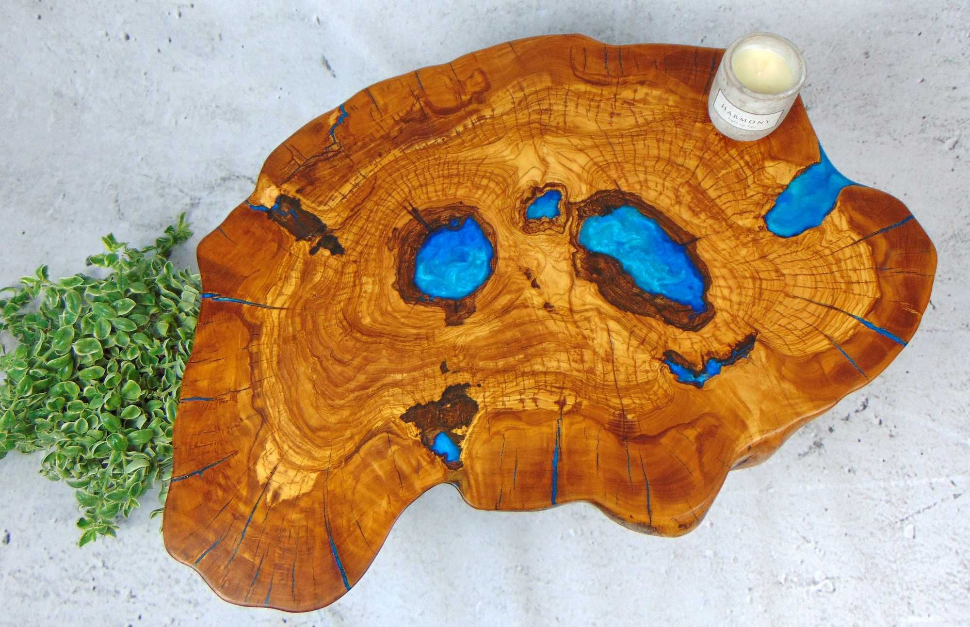 Stolik kawowy 79 cm żywica drewno oliwne