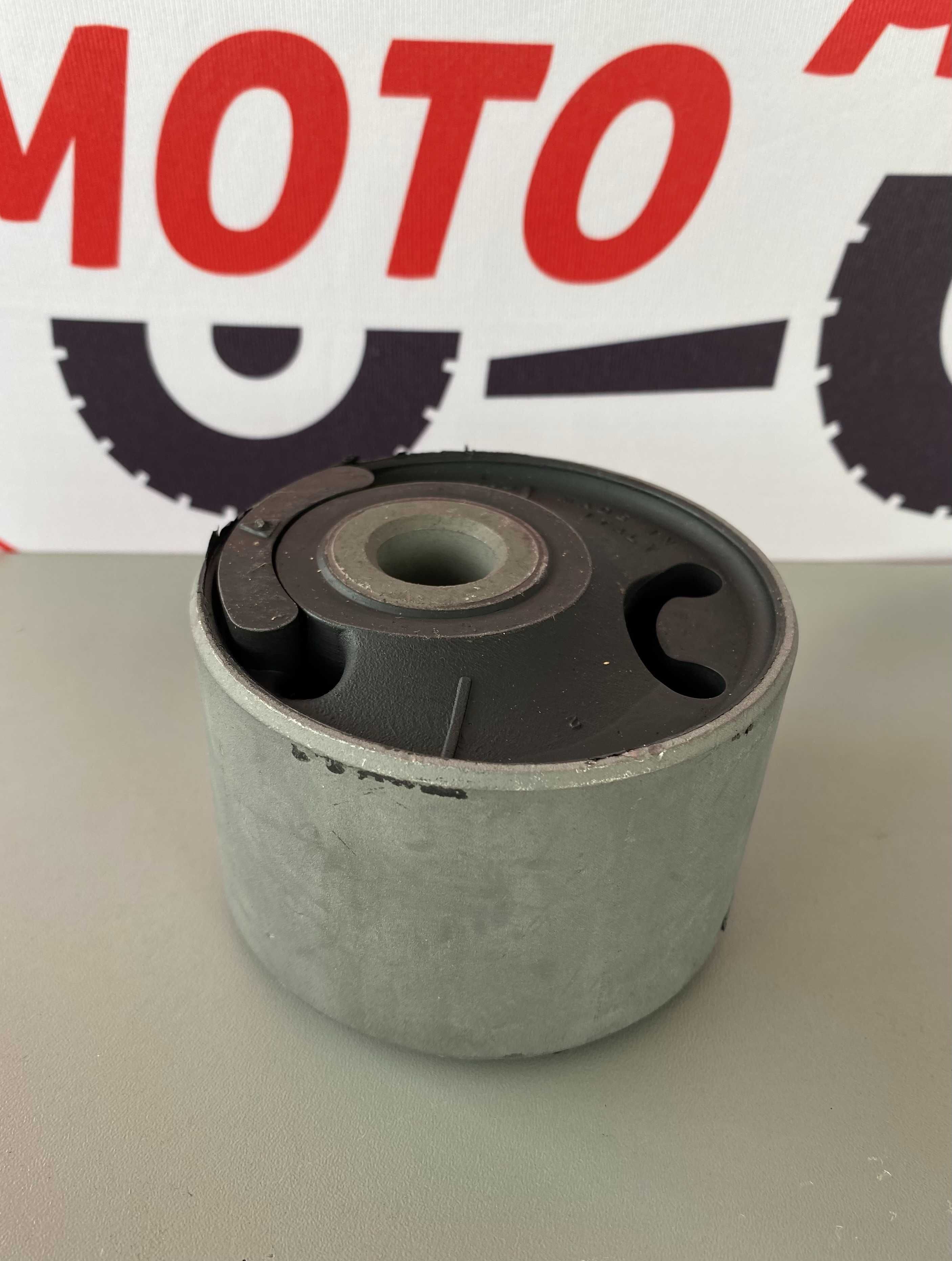 Tuleja metalowo-gumowa zawieszenia kabiny MF 3786.281M2 ORYGINAŁ AGCO