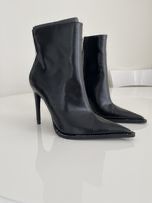 Жіночі чоботи Zara на високих підборах
