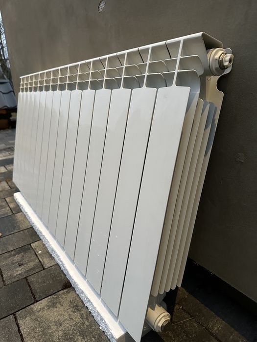 Grzejnik alumuniowy- super stan