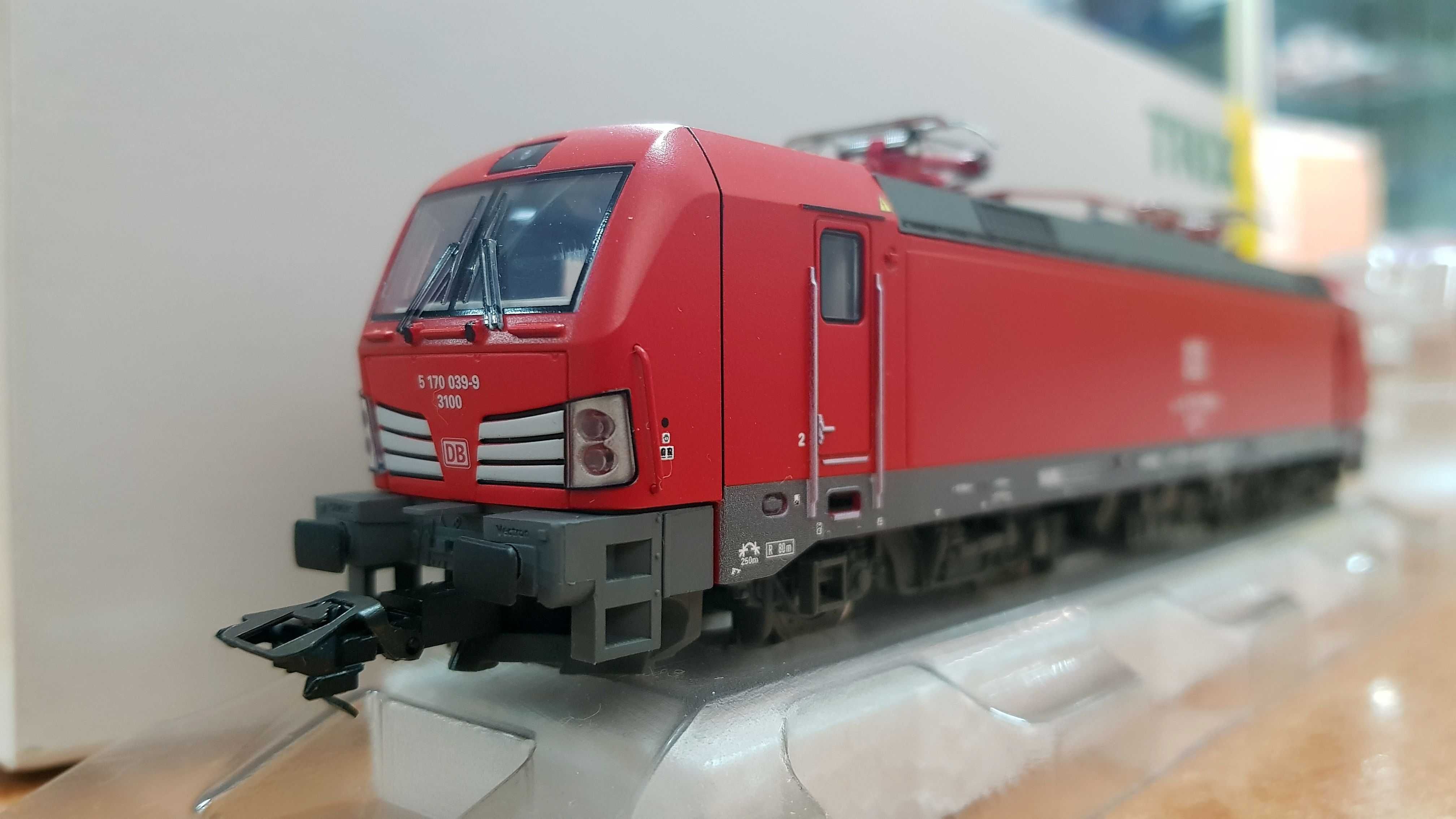 Elektrowóz BR 170 DB Schenker Rail H0 Trix 22283