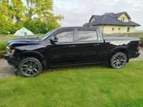 RAM 1500 5.7 V8 , 4x4 , LARAMIE, full opcja , max, wyświetlacz, 2019 r