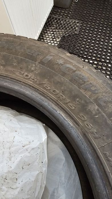 Зимова резина Hankook Evo2 205/60/R16.