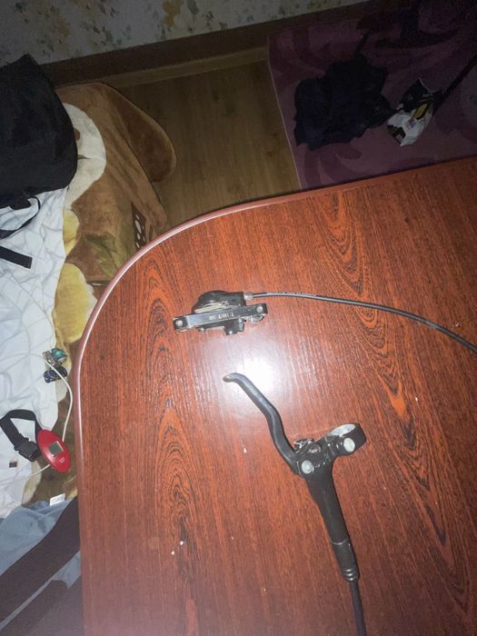 Тормоз передній mt200